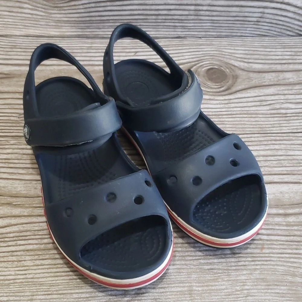 Crocs youth water beach pool sandals adjustable straps size 11